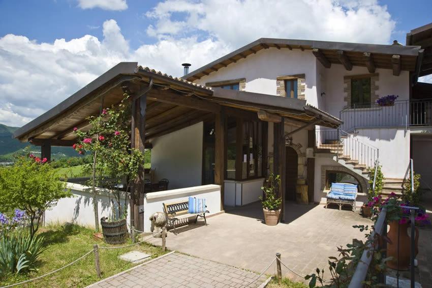 Agriturismo Valle Tezze Cascia Eksteriør bilde