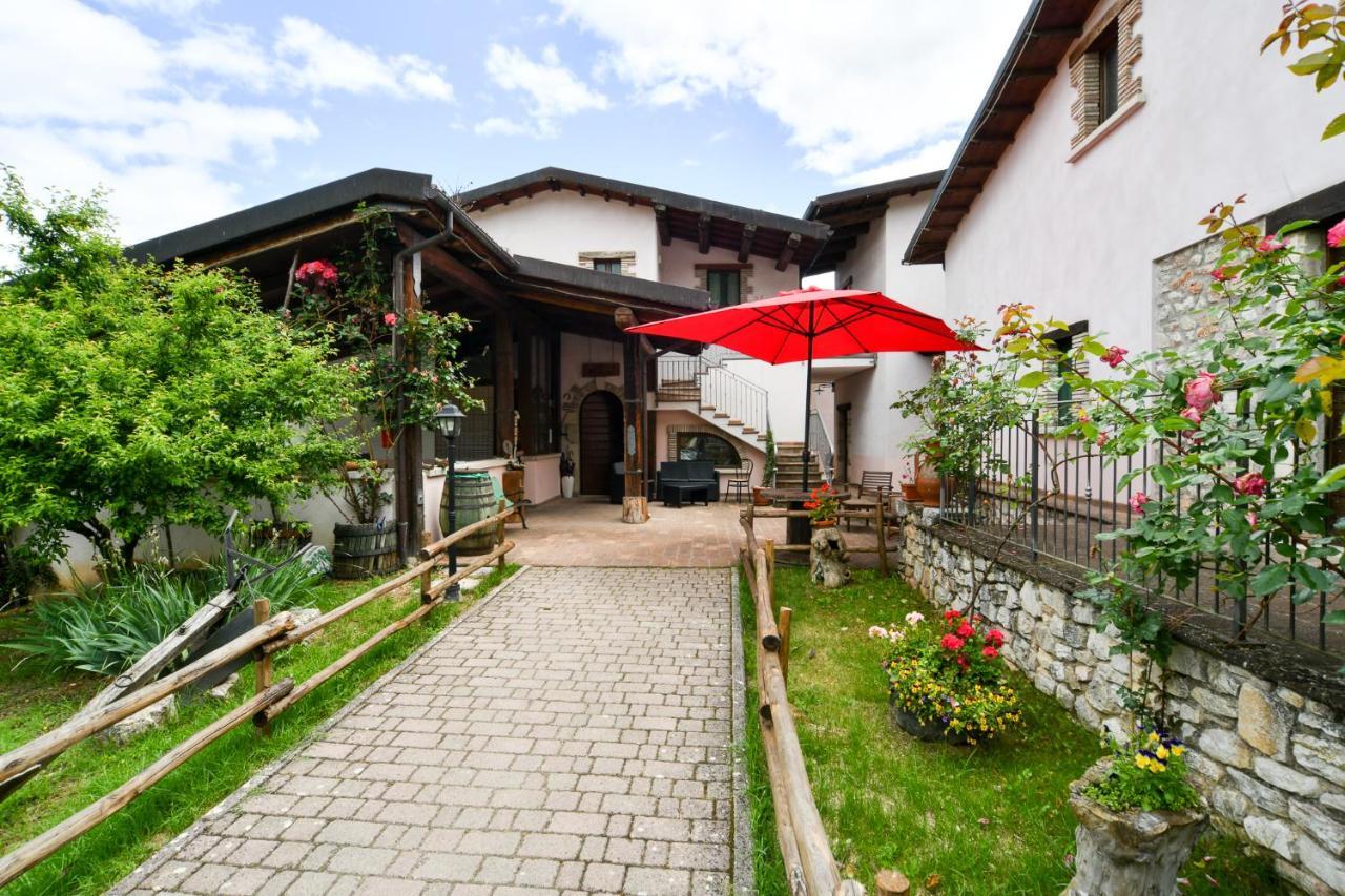 Agriturismo Valle Tezze Cascia Eksteriør bilde