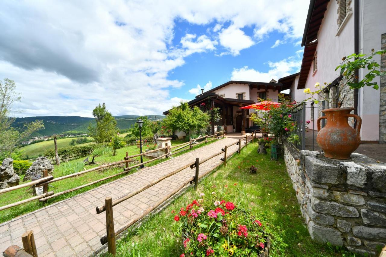 Agriturismo Valle Tezze Cascia Eksteriør bilde